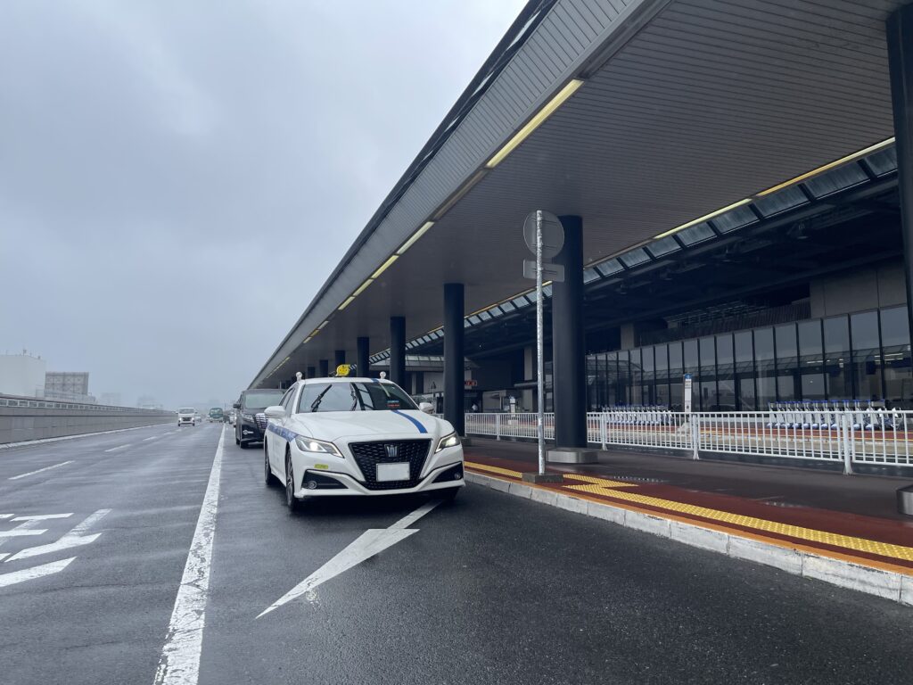 成田空港T3ご利用のお客様をT2にてご降車