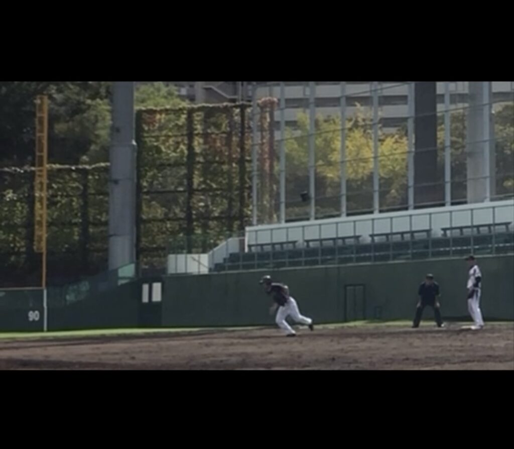 全都大会初戦、二塁盗塁でふくらはぎ肉離れを起こした際の場面。