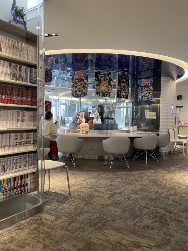 akiba:F献血ルーム、9:00～16:30（昼中断なし）秋葉原駅そばです。