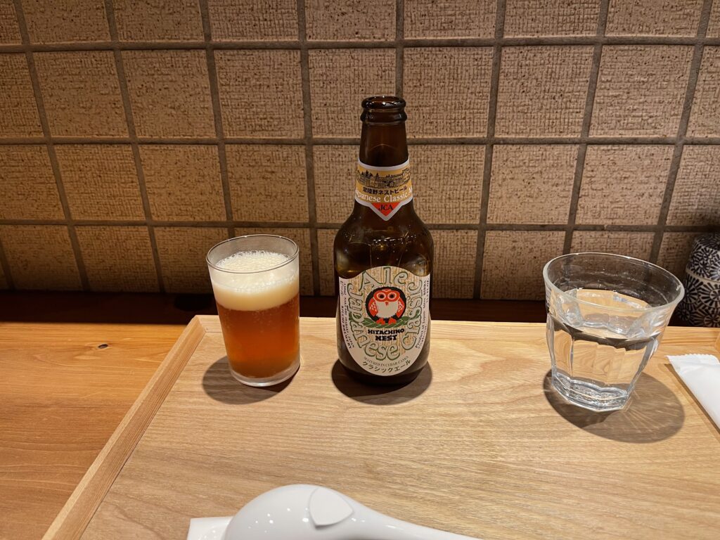 茨城の木内酒造さんのビールです。ネストとは"巣"のこと。
常陸野ネストビールは、茨城県那珂市鴻巣で生まれたことから、そう名付けたそうです。