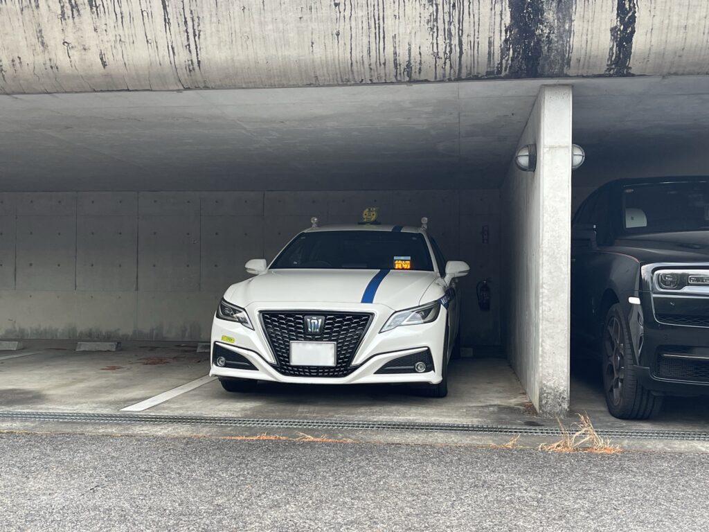 成田ゴルフ倶楽部で待機中の個人タクシー（ゴルフ場送迎の現場）