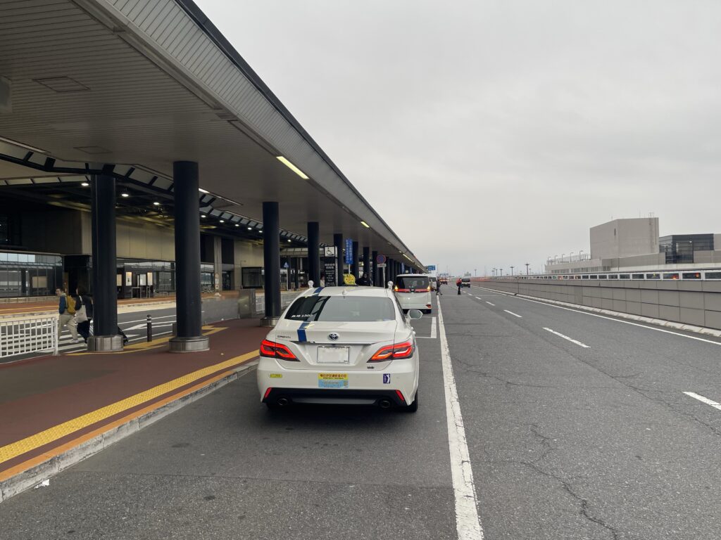 港区から成田空港第2ターミナルへ約1時間で到着したクラウン個人タクシー｜空港送迎の実運行記録